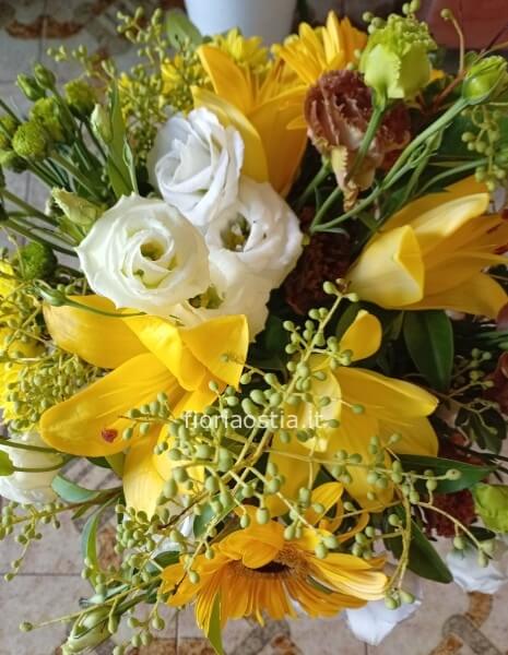 Bouquet di rose e anthurium 